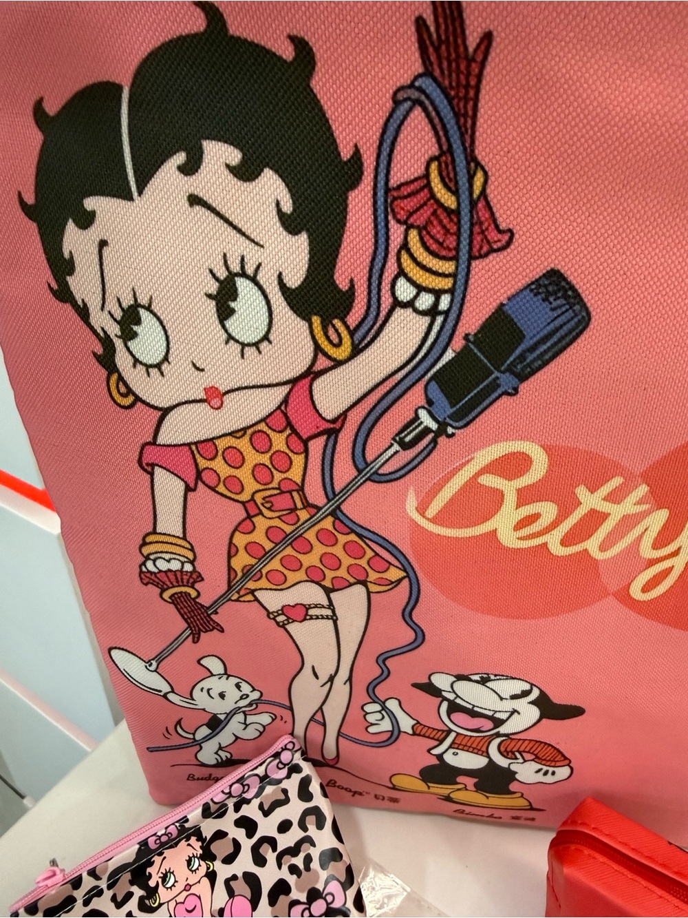 Betty Boop Pink Character Tote with Pink and Red Accessories new - Picture 4 of 9